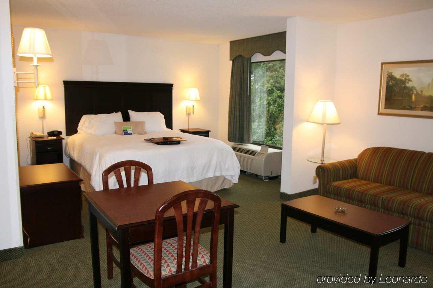 Hampton Inn Richmond-מכניקסוויל חדר תמונה